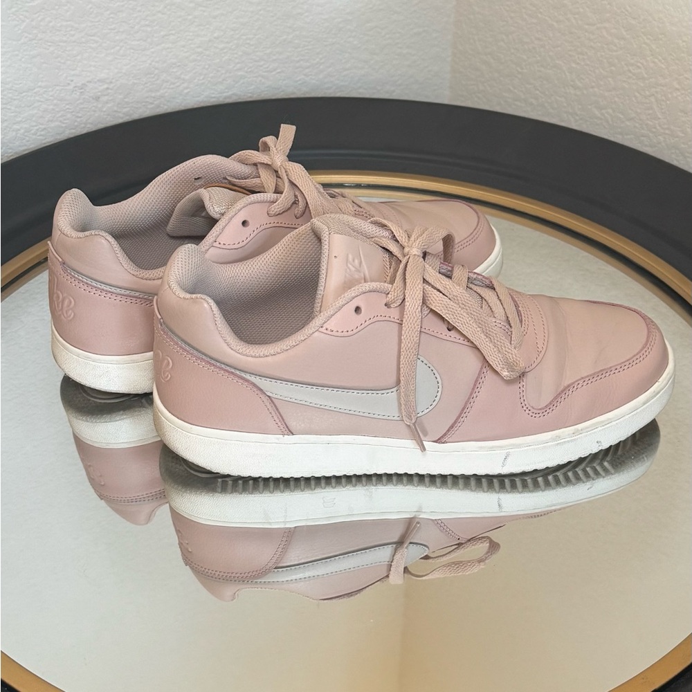 NIKE STREETWEAR SNEAKERS